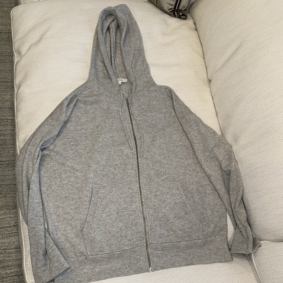 Vince heather grey wool and cashmere zip hoodie worn 3x - Picture 5 of 8